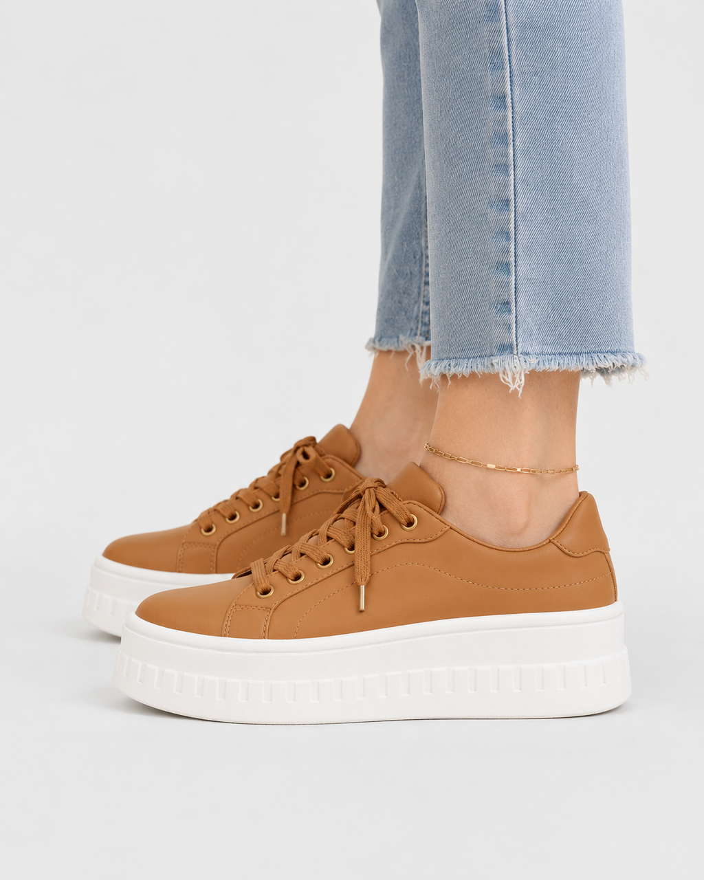 Chloe Elegant Platform Comfort Sneakers