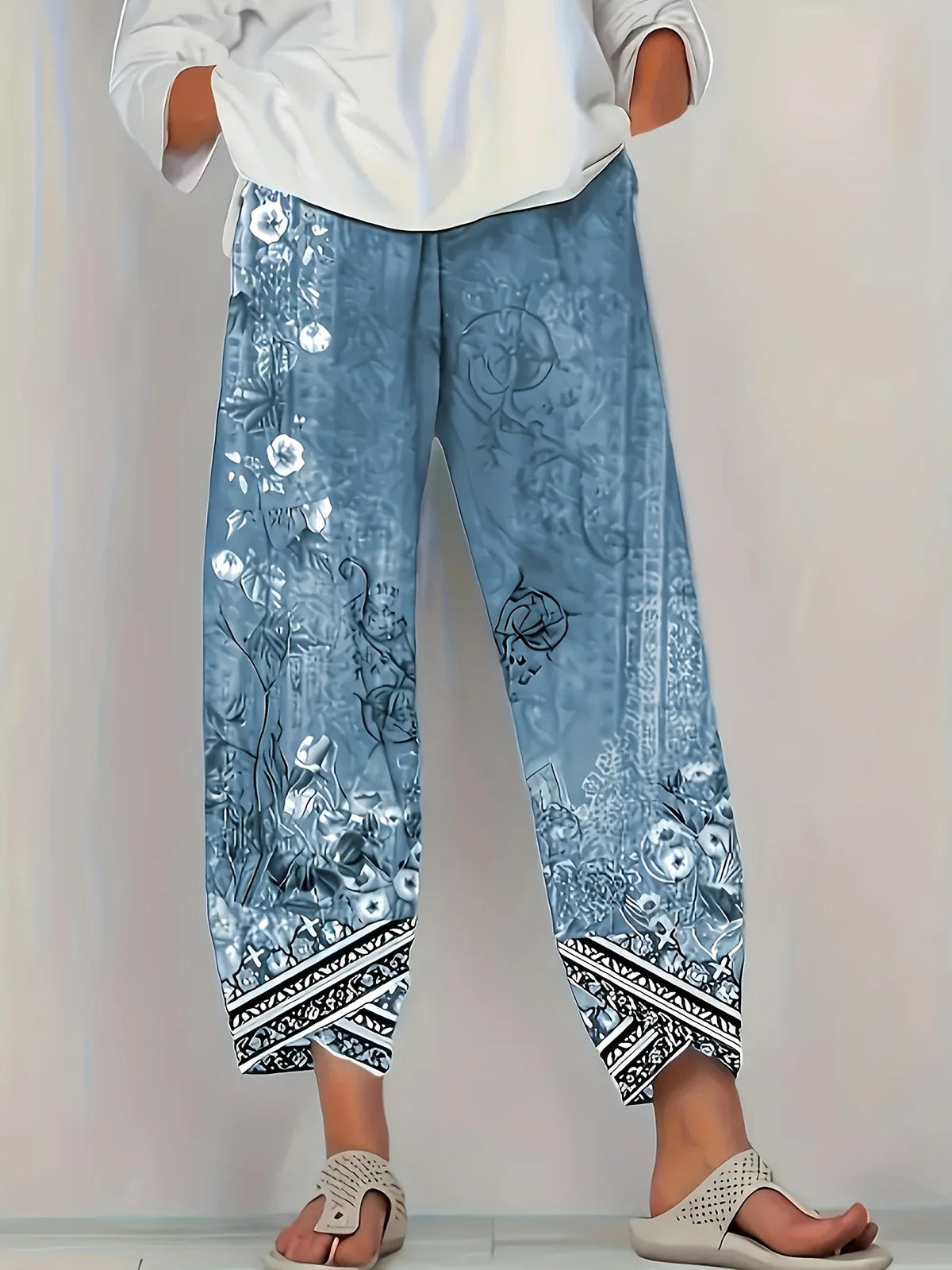 Women's Elegant Botanical Cropped Trousers