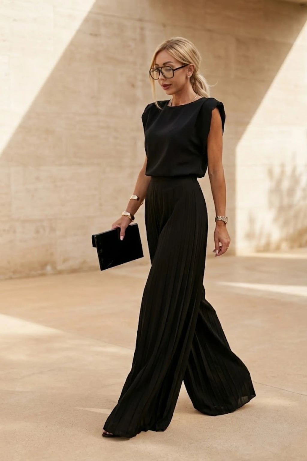 Women's Elegant Pleated Jumpsuit